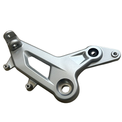 CF - BREKET ÖN SOL SR450 A